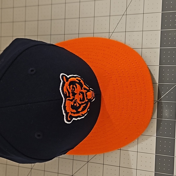 Unworn vintage Bears NFL cap 7 3/4 - Picture 1 of 5